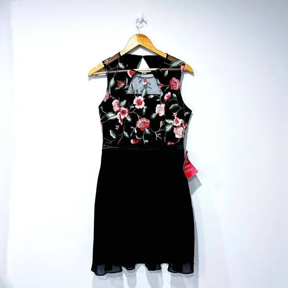 TRUTH  & FABLE Black floral dress - Picture 2 of 8